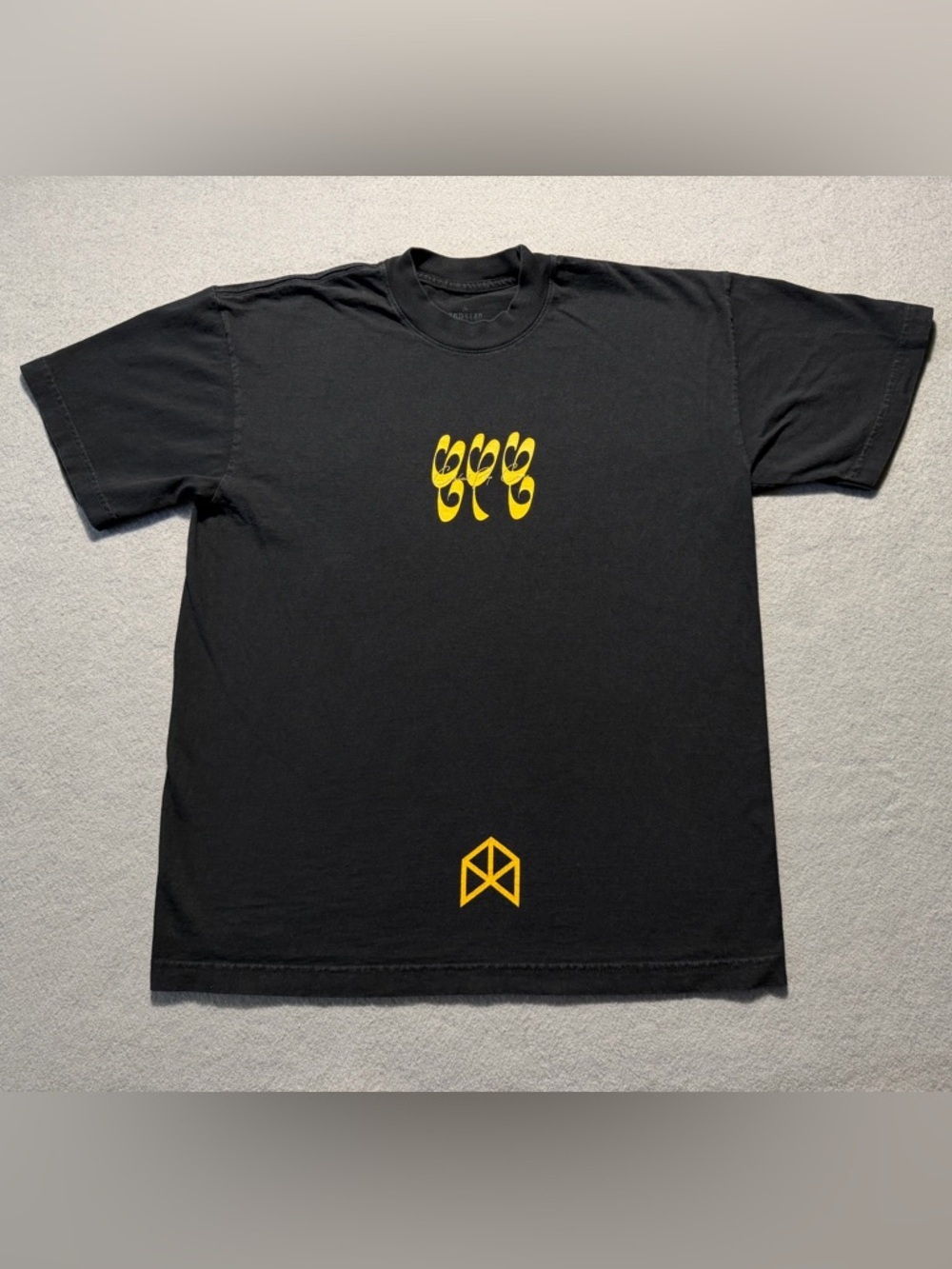 Rawgear Graphic T-Shirt Men’s Medium Black Yellow Logo Streetwear Gym Tee